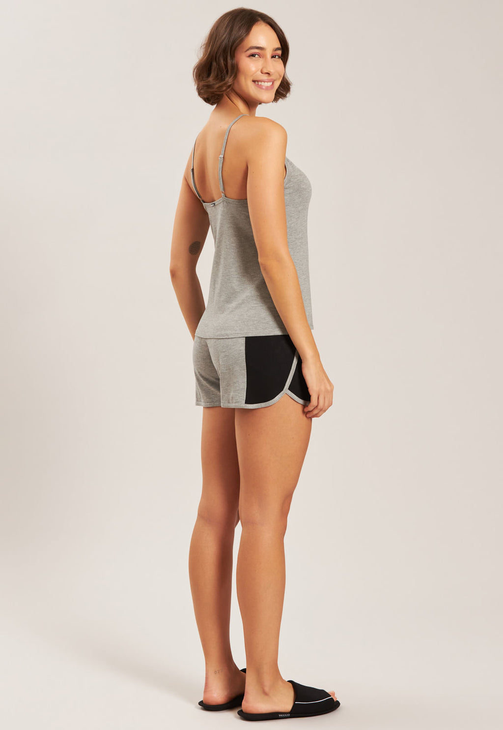 SHORTDOLL DE VISCOSE STRETCH BAUNILHA RECCO