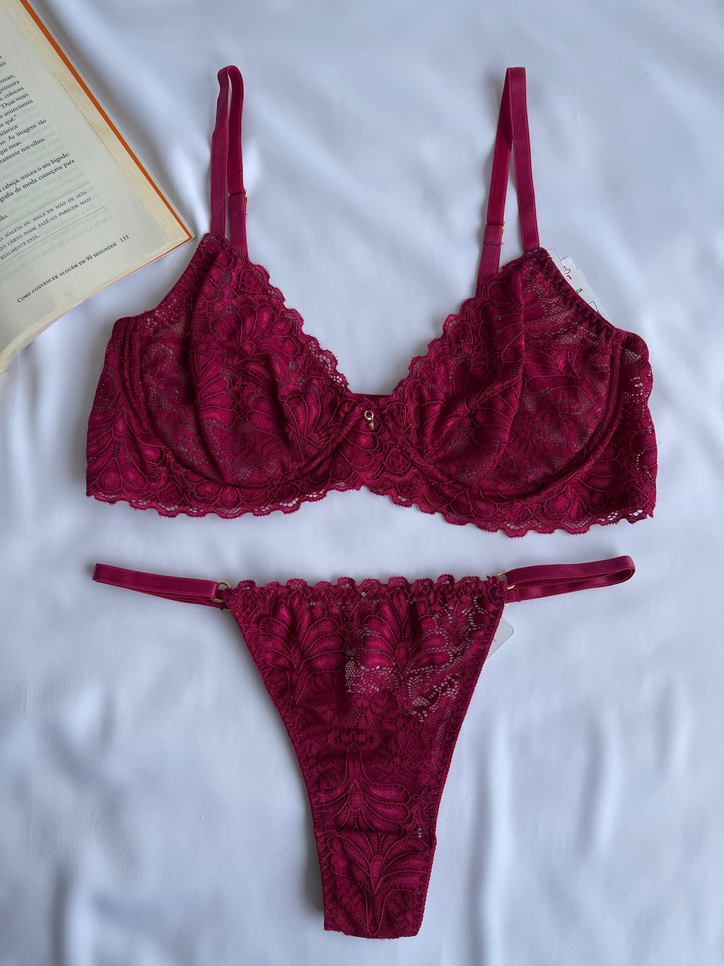 CONJUNTO DE RENDA MARSALA COM ARO E SEM BOJO MIRAGEM