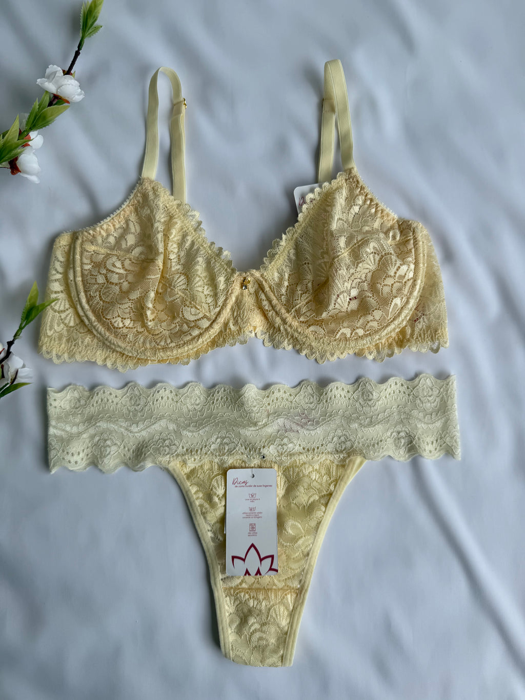 CONJUNTO LINGERIE DE RENDA COM ARO E SEM BOJO