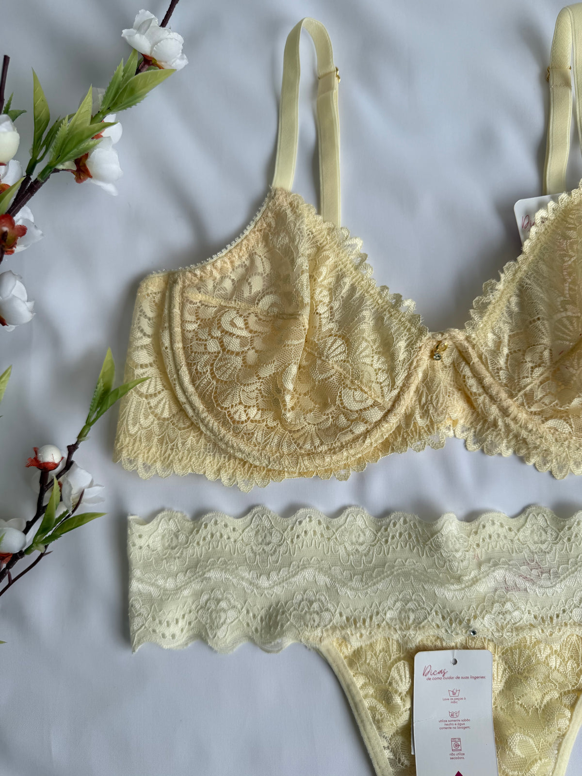 CONJUNTO LINGERIE DE RENDA COM ARO E SEM BOJO