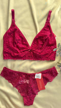 CONJUNTO LINGERIE DE RENDA SEM ARO E SEM BOJO NA