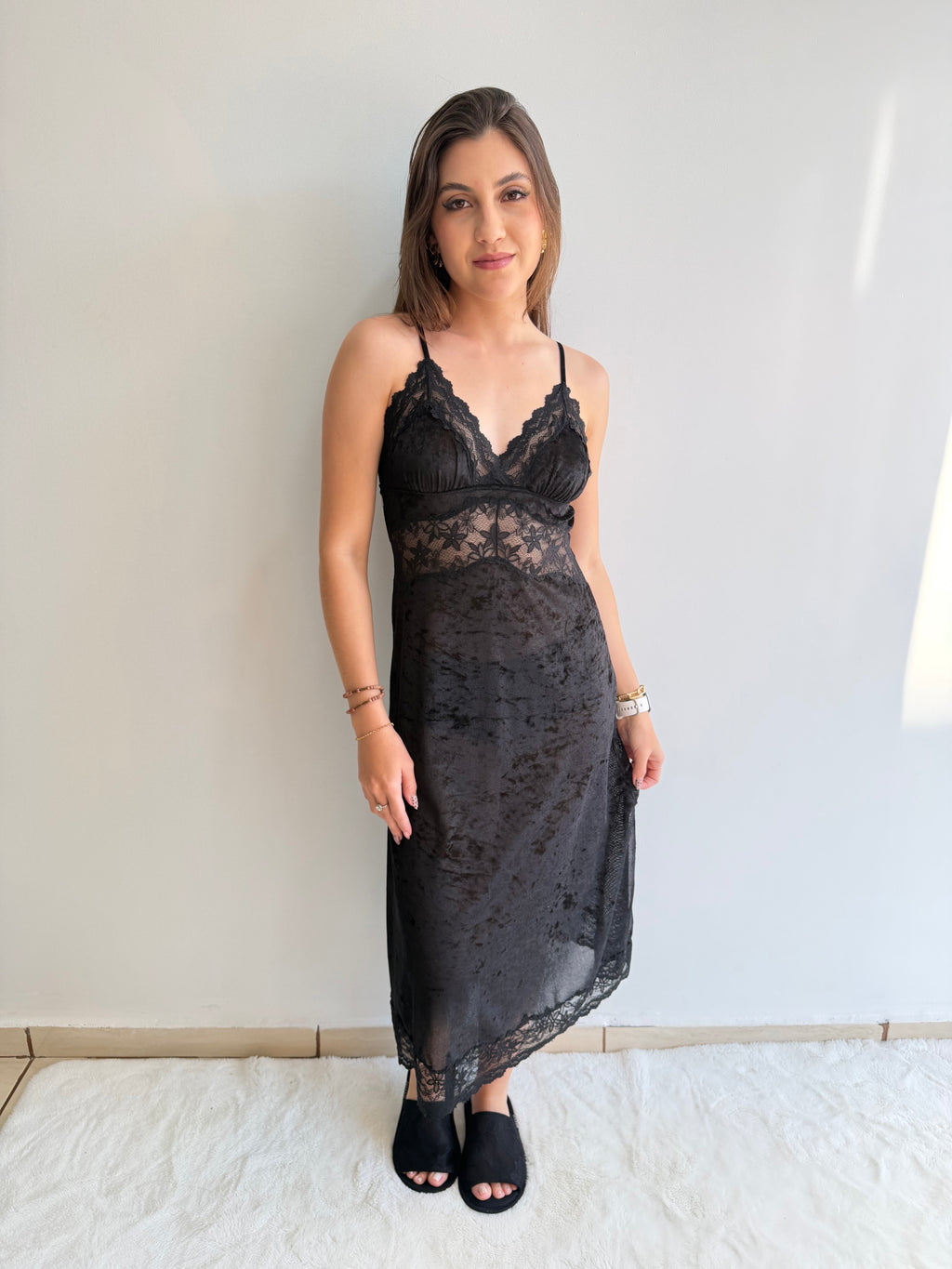 CAMISOLA MIDI DE VELUDO E RENDA RECCO