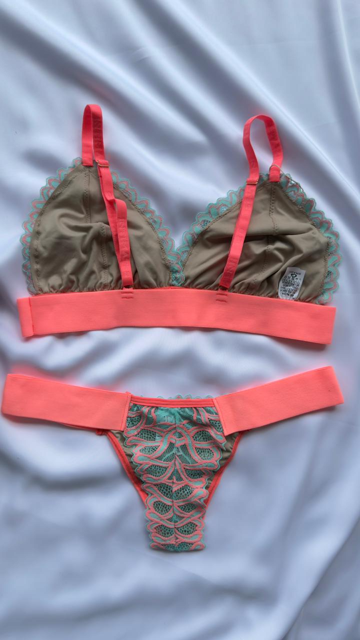 CONJUNTO GD1 TOP SEM ARO E SEM BOJO COM FORRADO DE RENDA