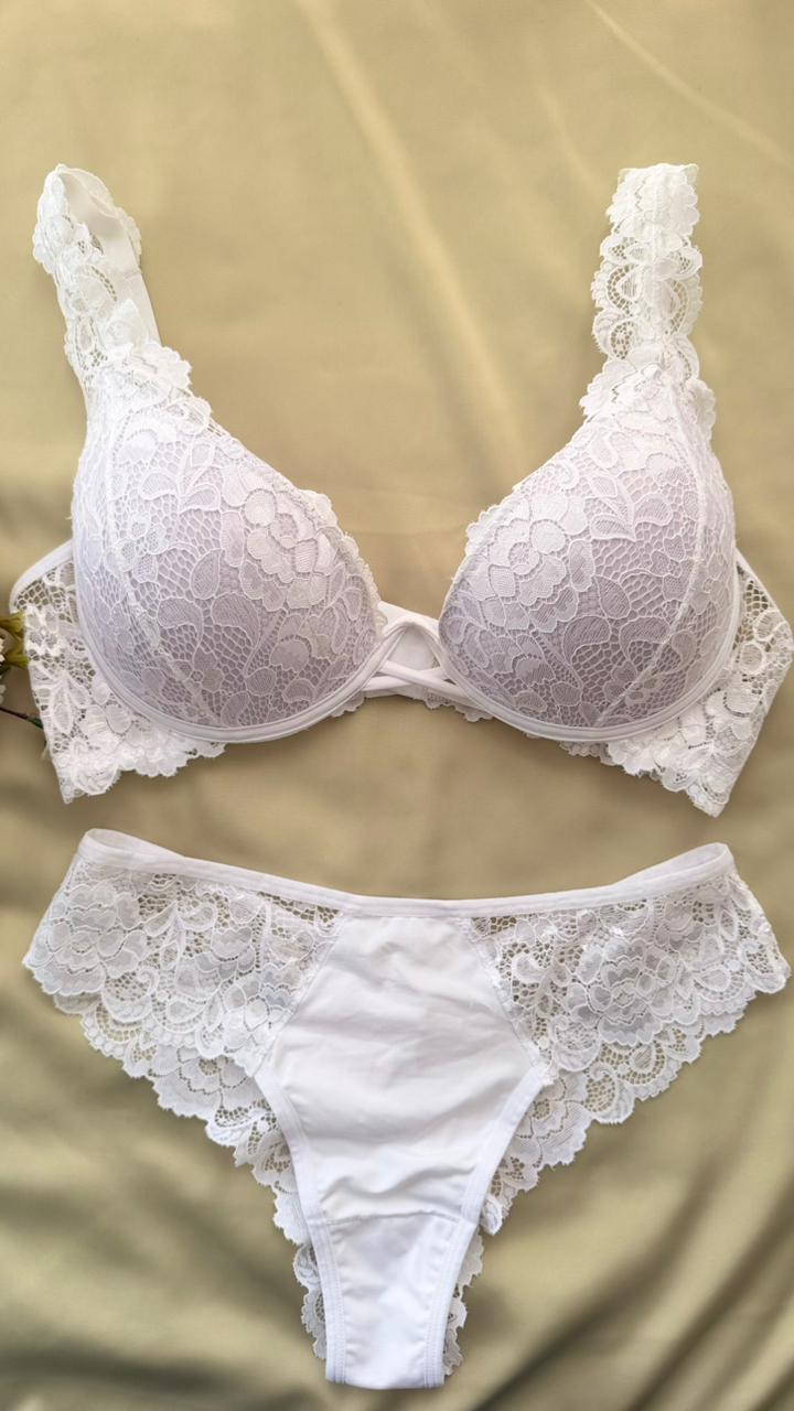 CONJUNTO LINGERIE DE RENDA DUZANI COM ARO E BOJO PUSH UP
