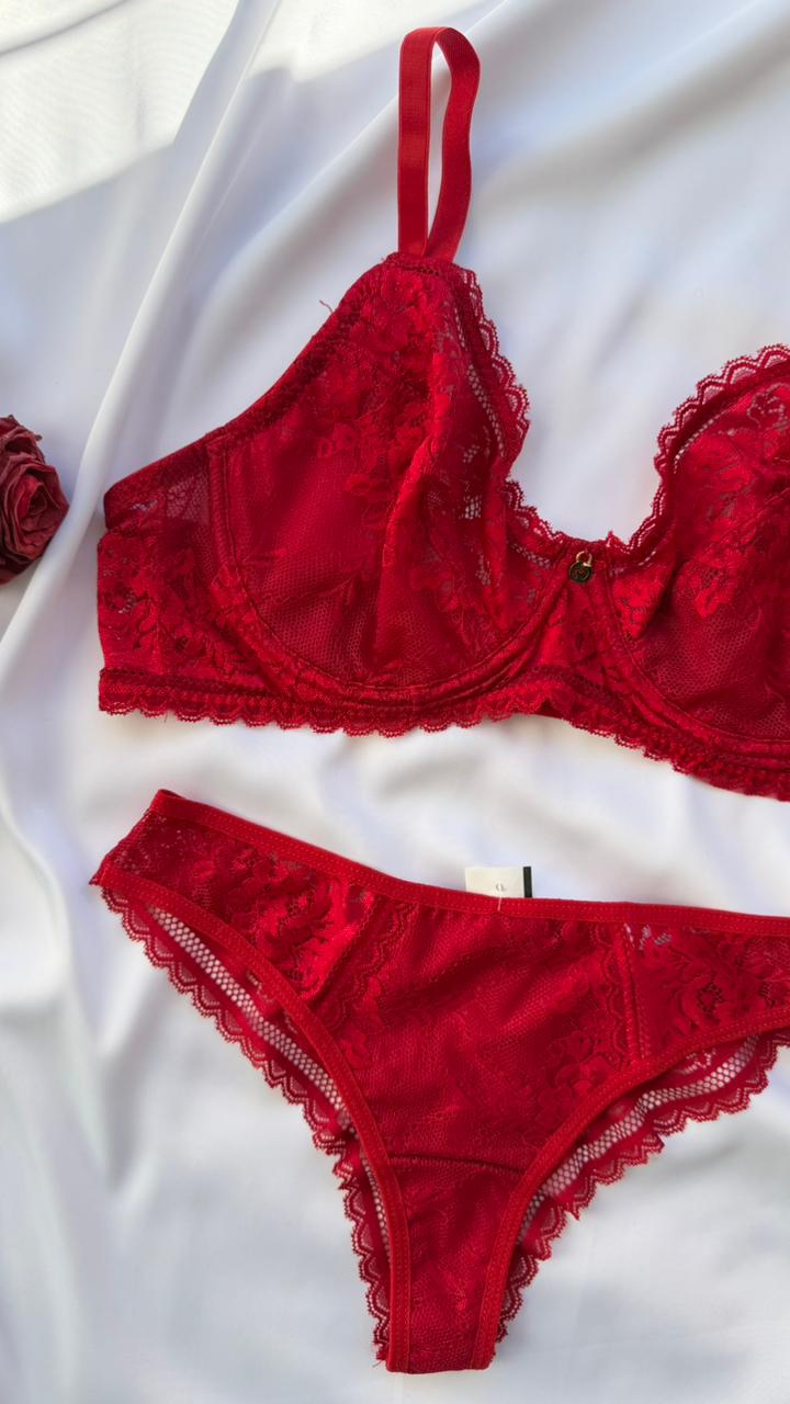 CONJUNTO LINGERIE SENSUAL COM ARO E SEM BOJO DE RENDA