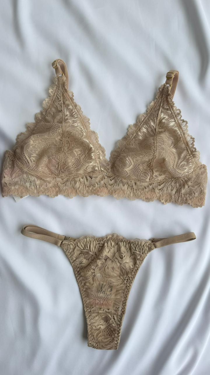 CONJUNTO DE RENDA SEM ARO E SEM BOJO NUDE MIRAGEM