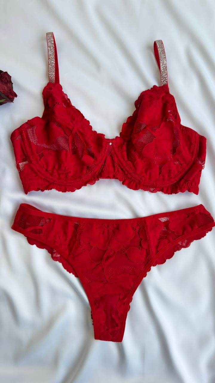 CONJUNTO LINGERIE SENSUAL DE RENDA COM ARO E SEM BOJO