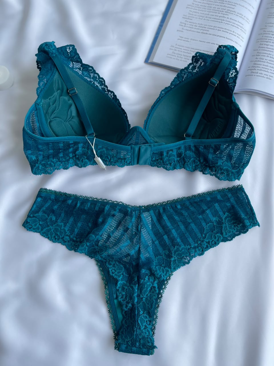 CONJUNTO LINGERIE DE RENDA DUZANI COM ARO E BOJO PUSH UP