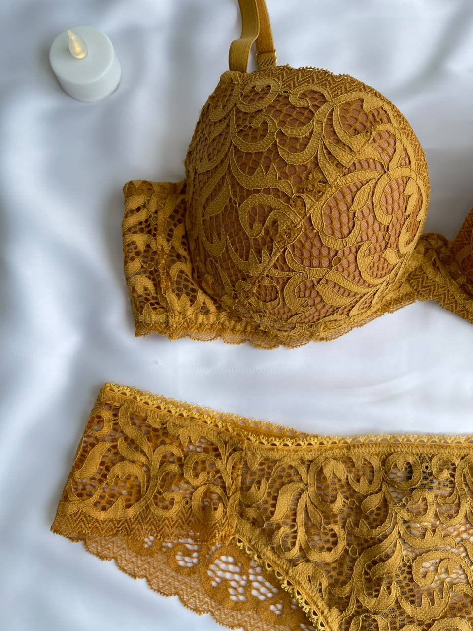 CONJUNTO LINGERIE DE RENDA DUZANI COM ARO E BOJO PUSH UP