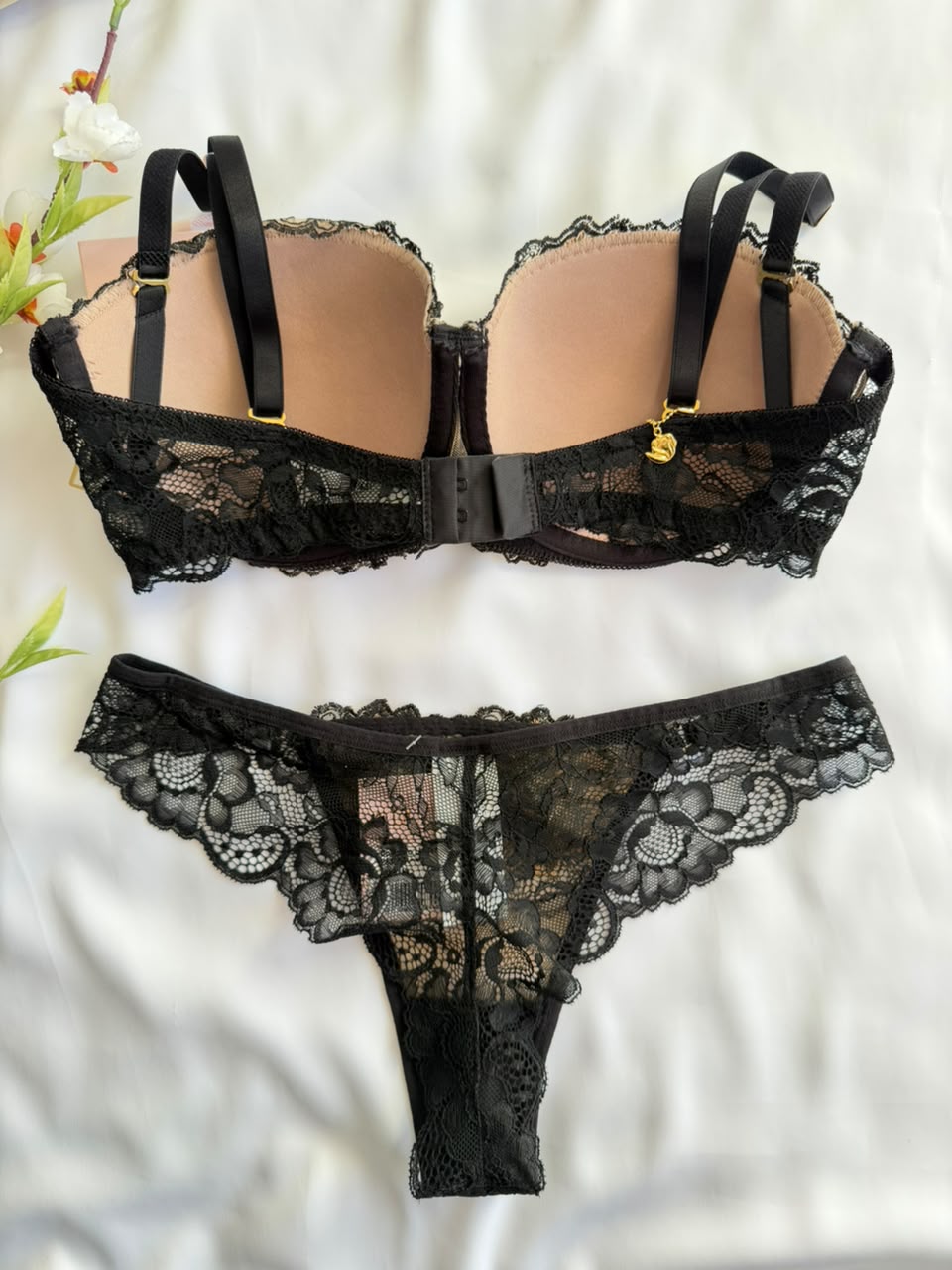 CONJUNTO LINGERIE DE RENDA DUZANI COM ARO E BOJO PUSH UP