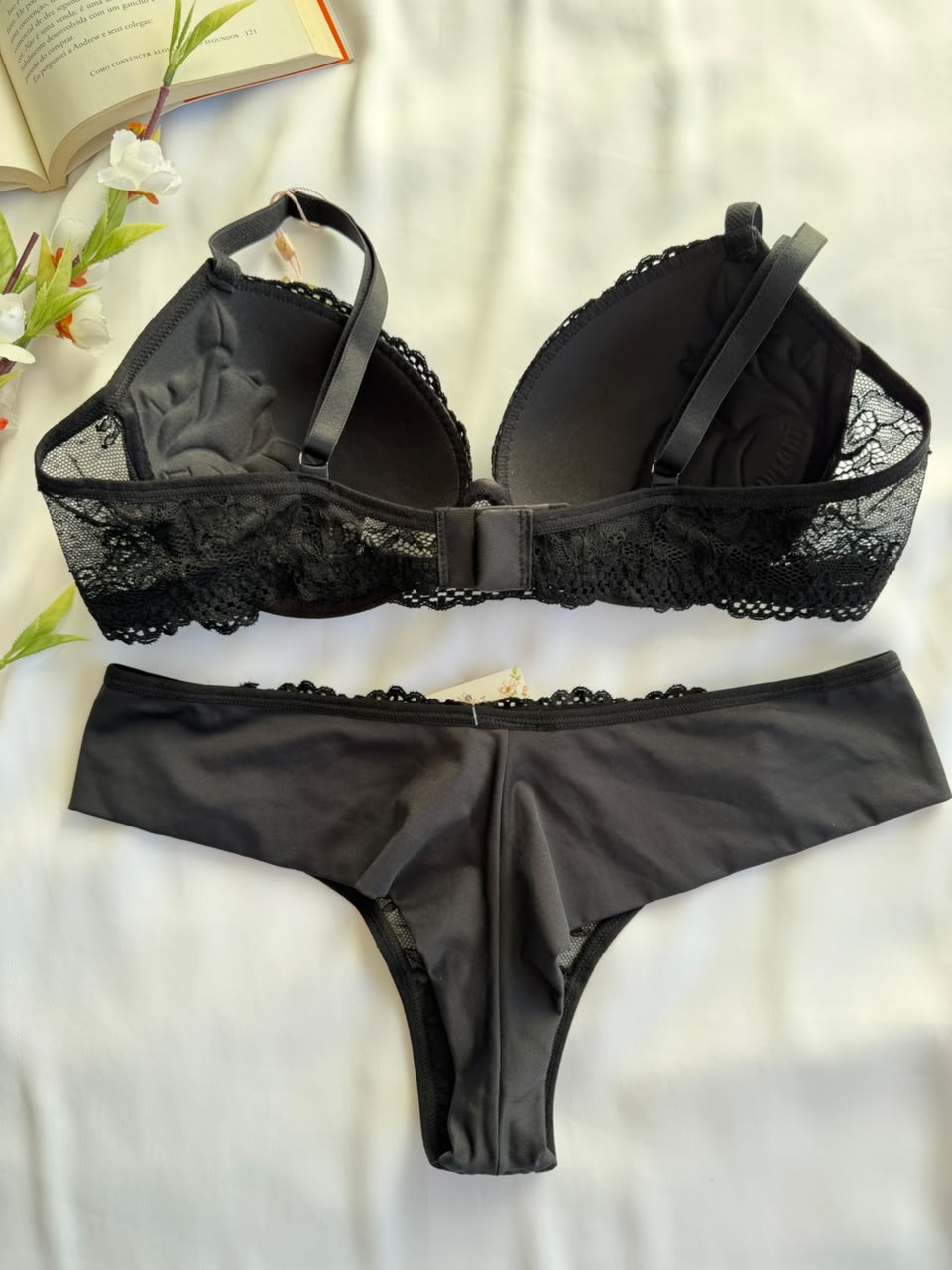 CONJUNTO LINGERIE DE RENDA DUZANI COM ARO E BOJO PUSH UP