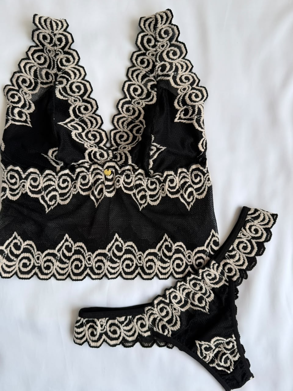 CONJUNTO GD1 TOP SEM ARO E SEM BOJO COM FORRADO DE RENDA