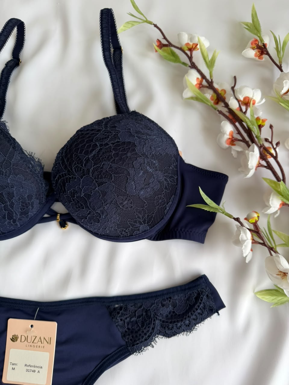 CONJUNTO LINGERIE DE RENDA DUZANI COM ARO E BOJO PUSH UP