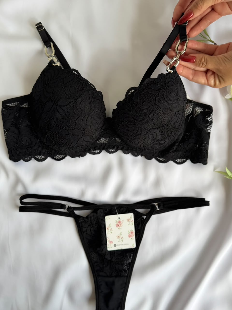 CONJUNTO LINGERIE DE RENDA DUZANI COM ARO E BOJO PUSH UP