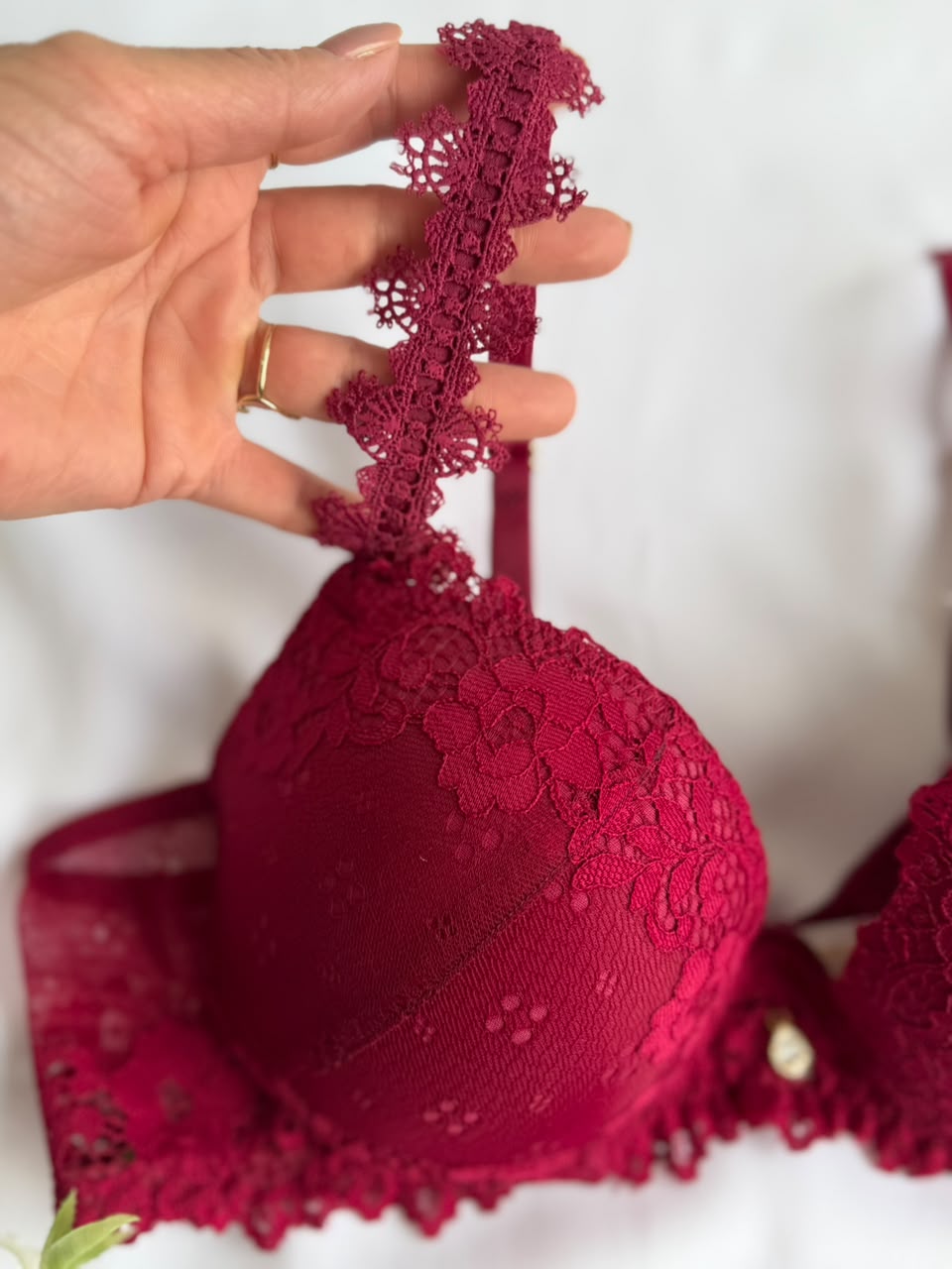 CONJUNTO LINGERIE DE RENDA DUZANI COM ARO E BOJO PUSH UP
