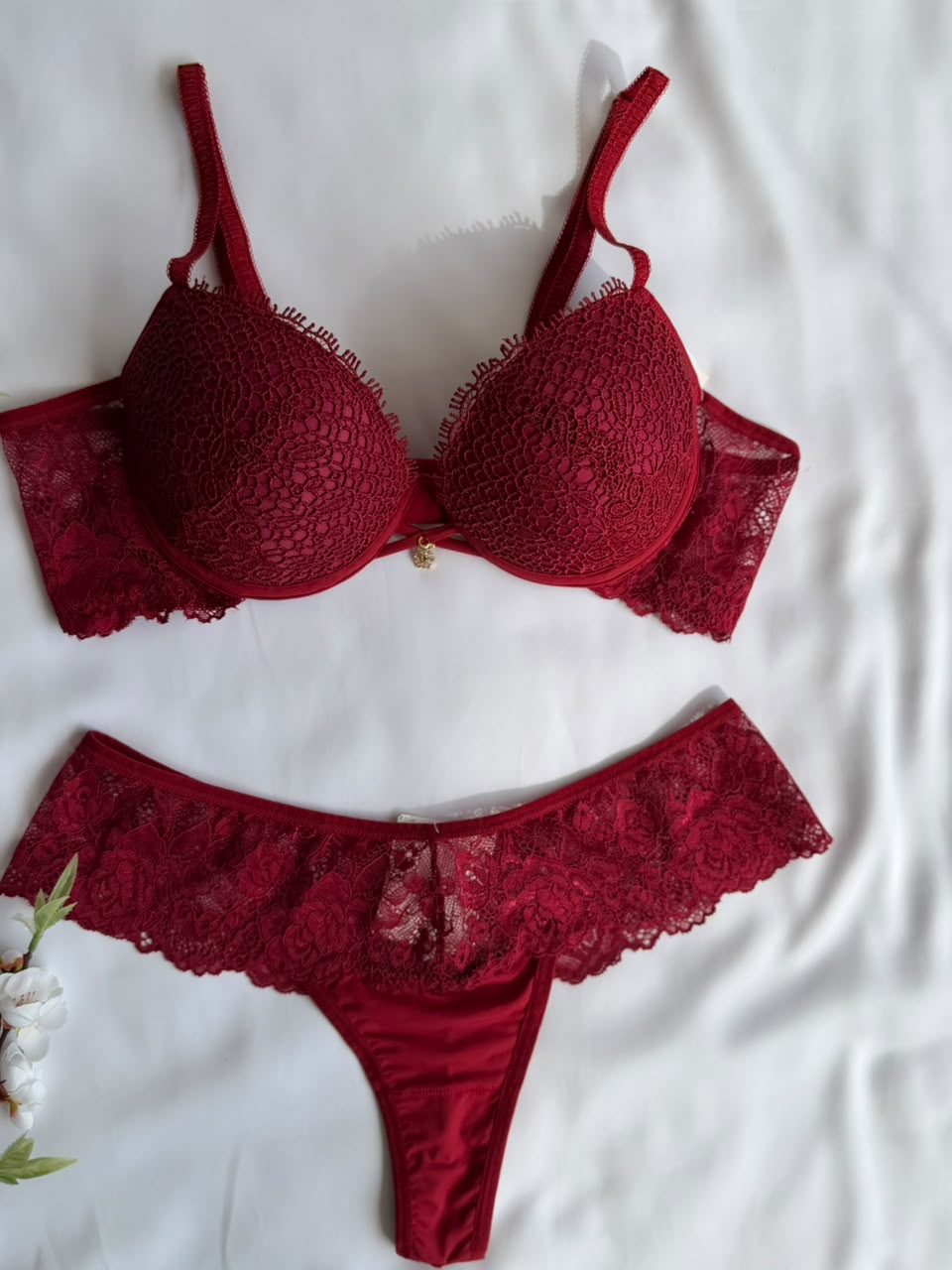 CONJUNTO LINGERIE DE RENDA DUZANI COM ARO E BOJO PUSH UP