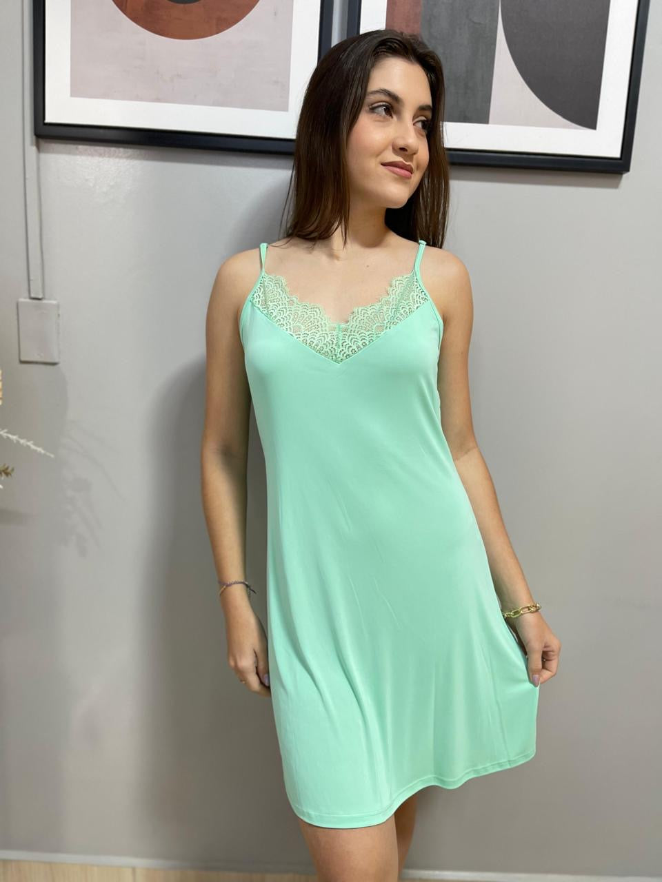 CAMISOLA COM ALÇA DE MICROFIBRA COM RENDA BAUNILHA