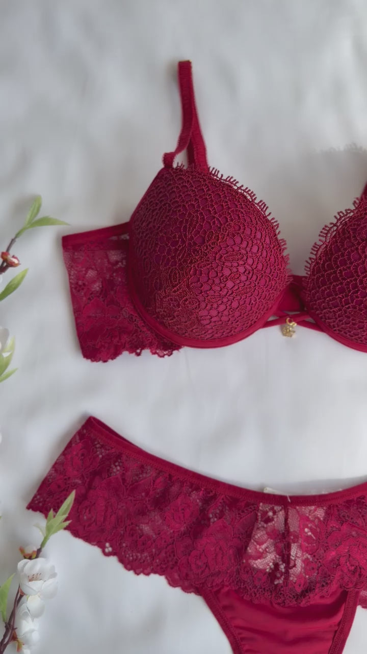 CONJUNTO LINGERIE DE RENDA DUZANI COM ARO E BOJO PUSH UP