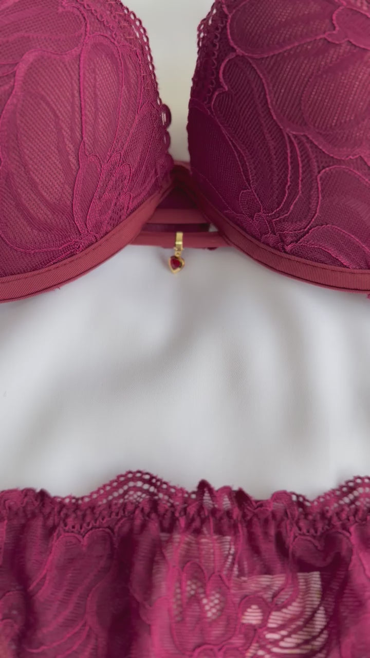 CONJUNTO LINGERIE DE RENDA DUZANI COM ARO E BOJO PUSH UP