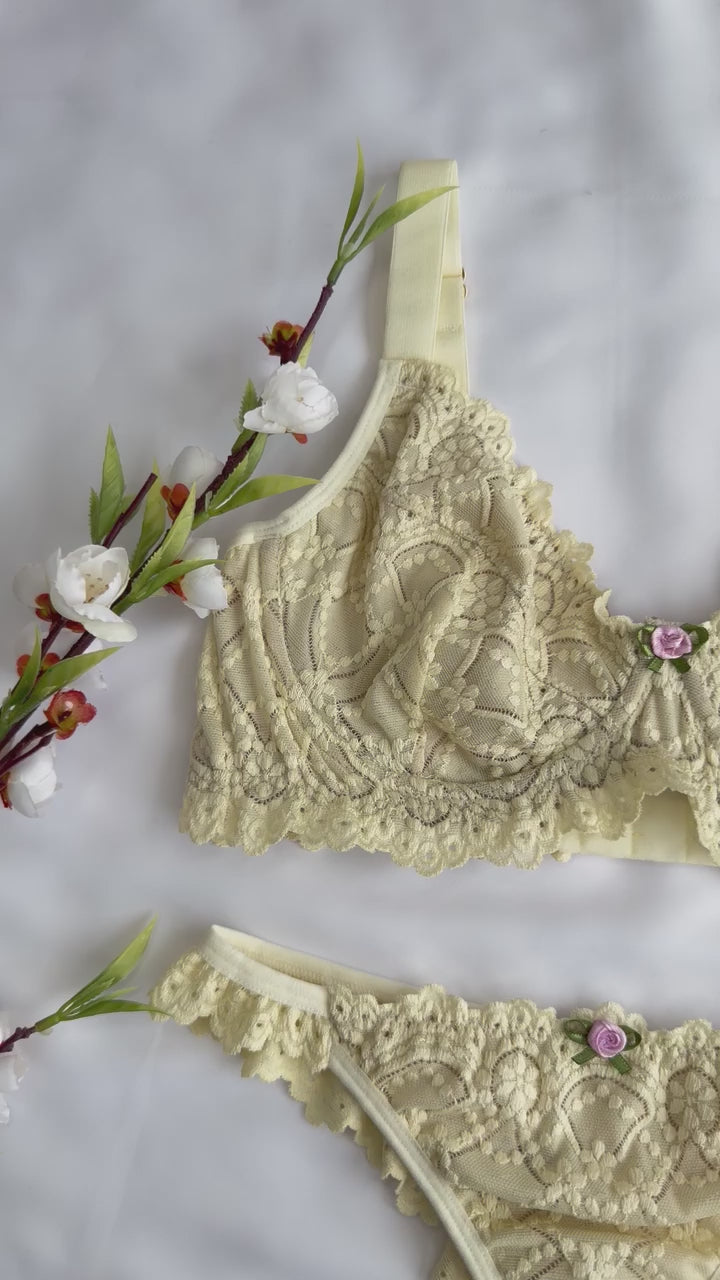 CONJUNTO LINGERIE GD1 COM ARO E SEM BOJO DE RENDA